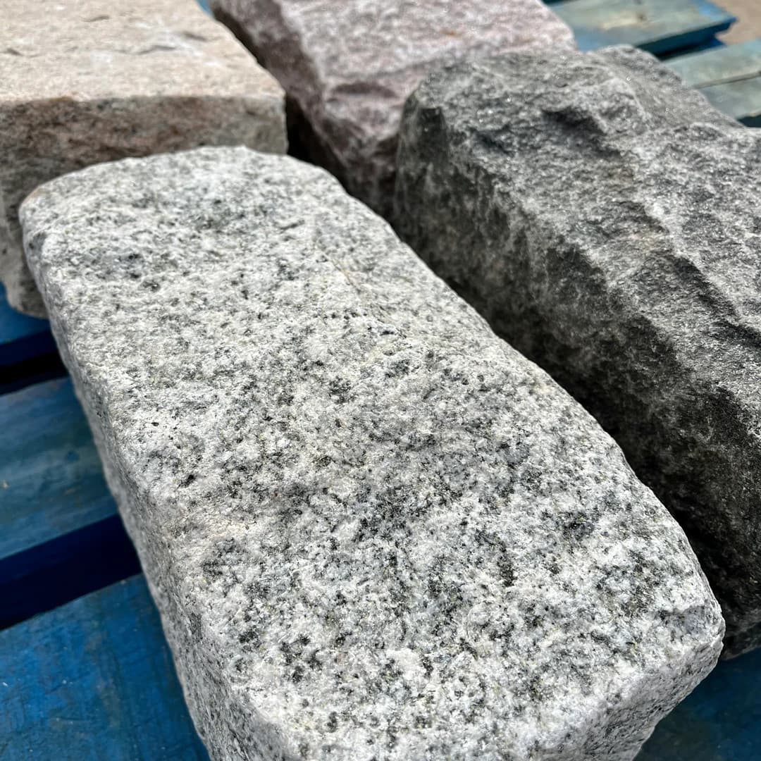 Cobblestones - Gray Regular Size